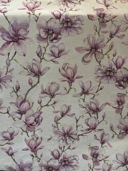 Magnolia Gobeliini vaalea